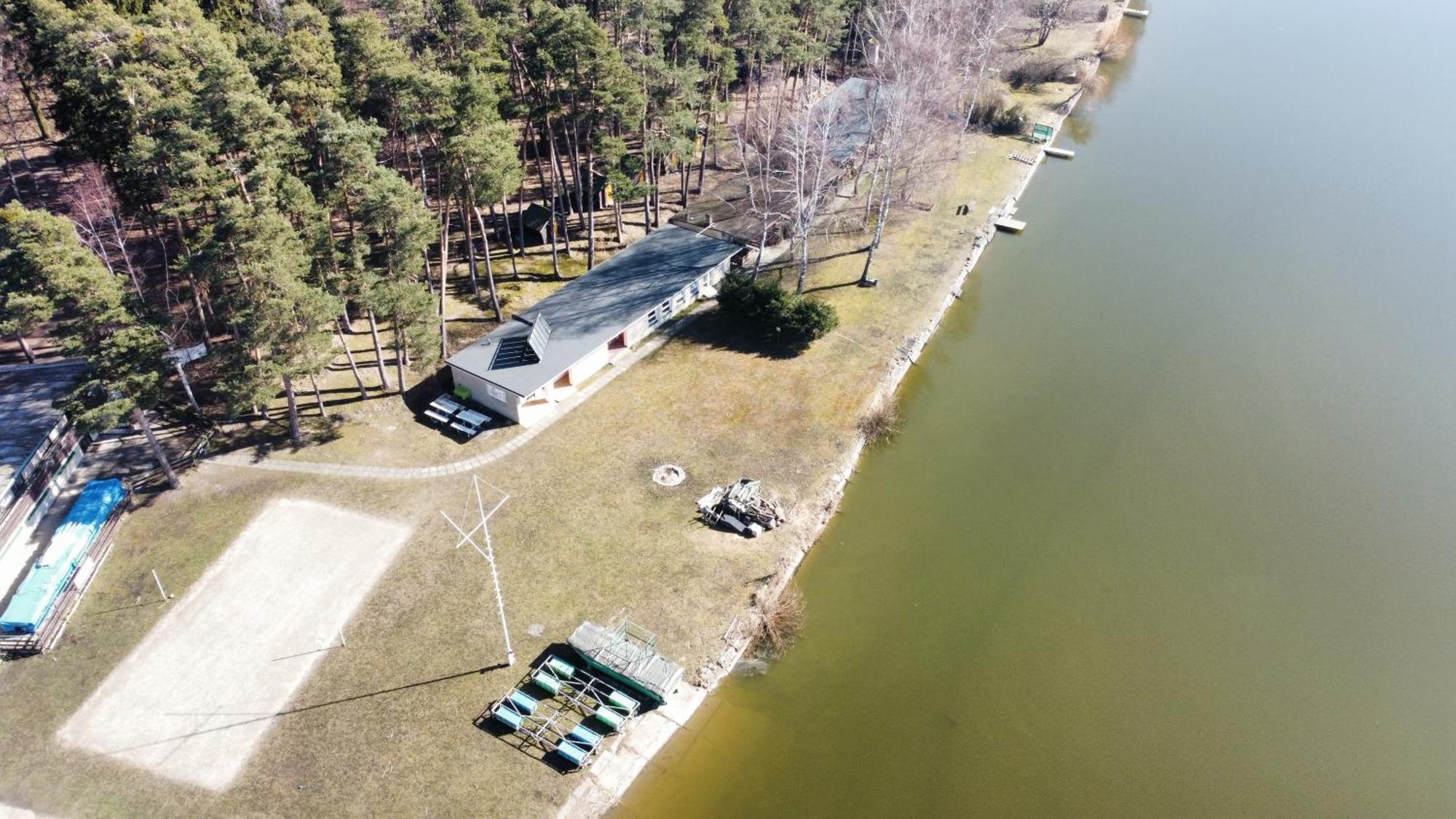Yacht Club Bezdrev Hotel Hluboká nad Vltavou Exterior foto