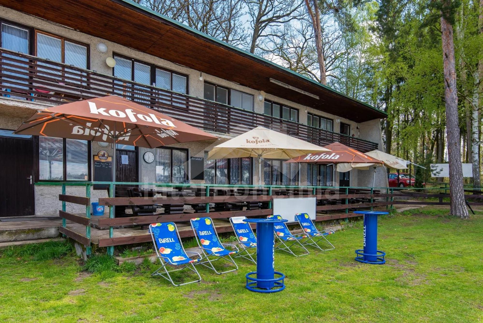 Yacht Club Bezdrev Hotel Hluboká nad Vltavou Exterior foto